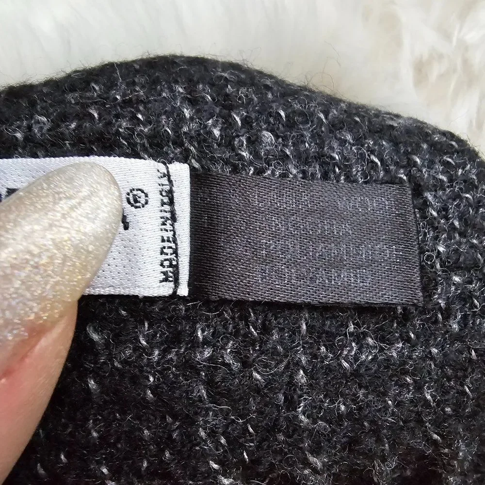 Dolce & Gabbana Women's Dark Gray Chunky Wool and Angora Knit Fringed Scarf - Picture 7 of 8